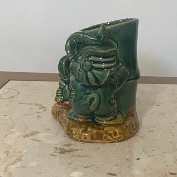 Vintage Ceramic Majolica Bamboo Planter Mama & Baby Elephants Trunks Up Green - Picture 5 of 8